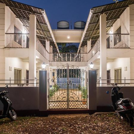 Marine Studios Le Pension Candolim Esterno foto