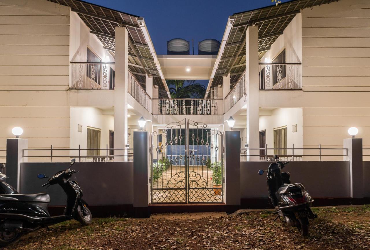 Marine Studios Le Pension Candolim Esterno foto
